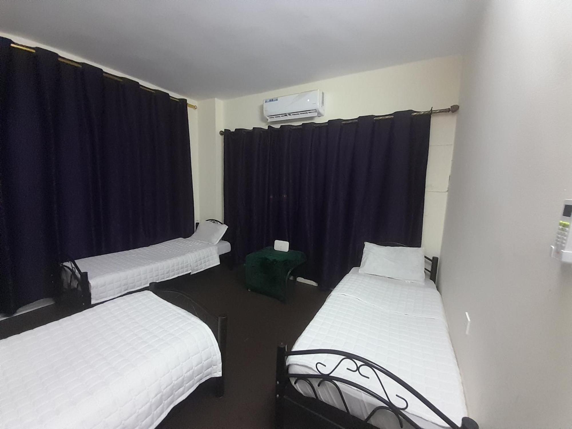 Pizza Street Hostel العقبة المظهر الخارجي الصورة