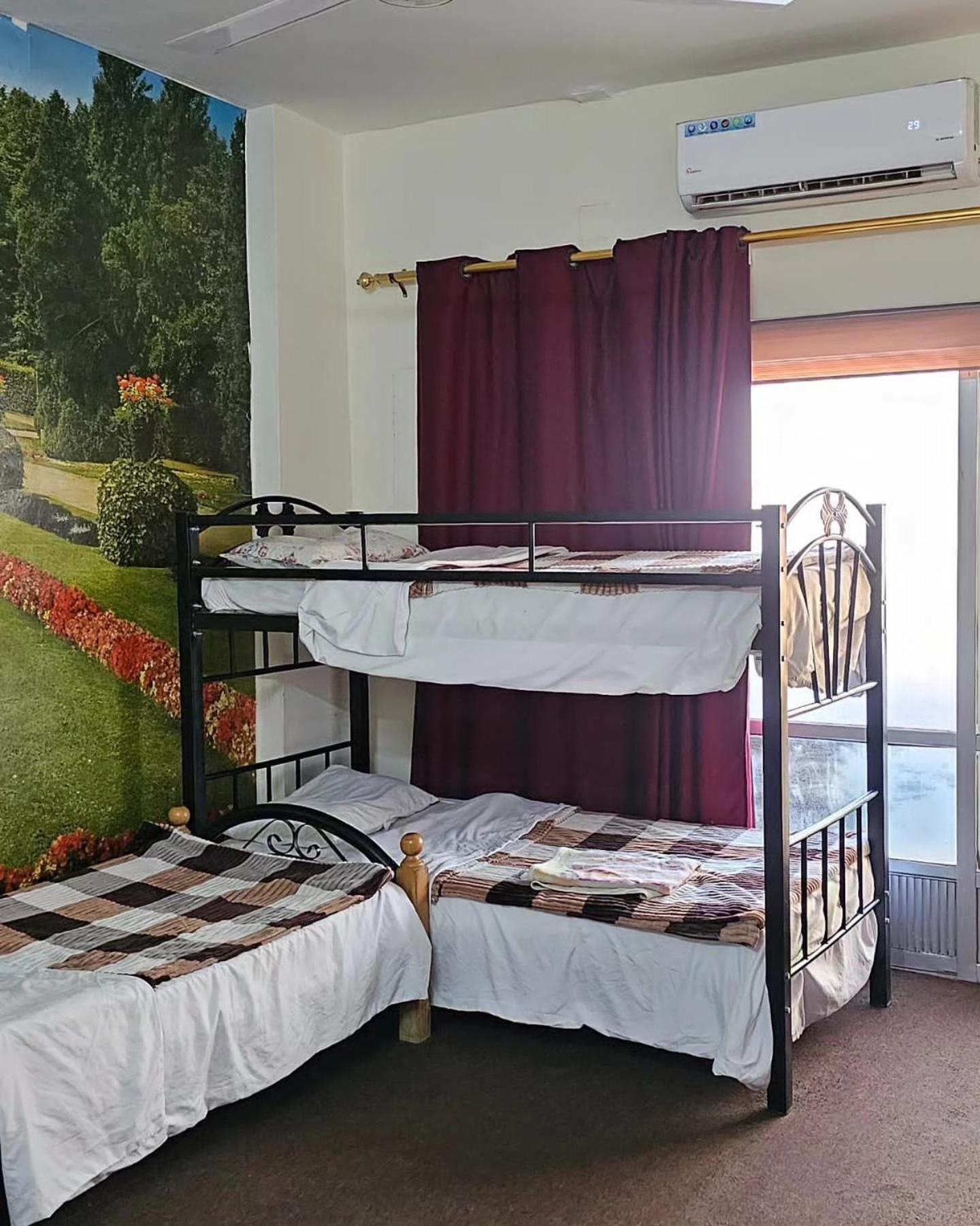 Pizza Street Hostel العقبة المظهر الخارجي الصورة