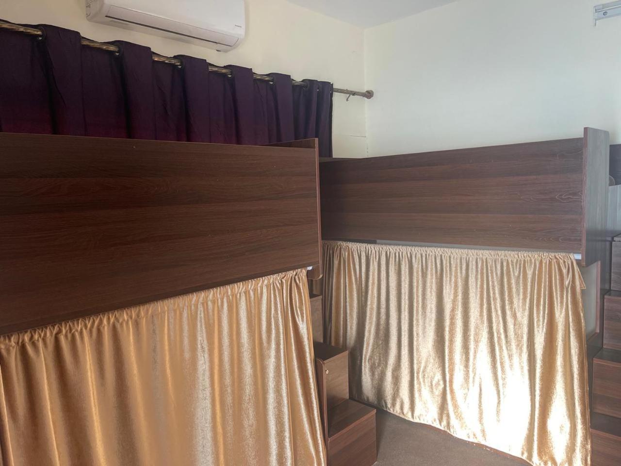 Pizza Street Hostel العقبة المظهر الخارجي الصورة