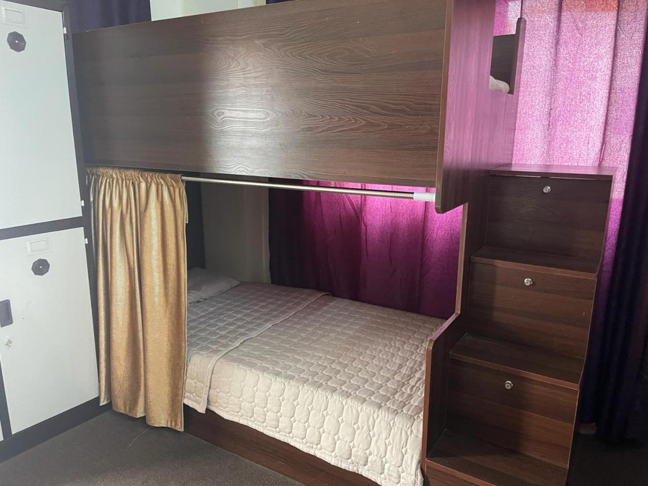 Pizza Street Hostel العقبة المظهر الخارجي الصورة